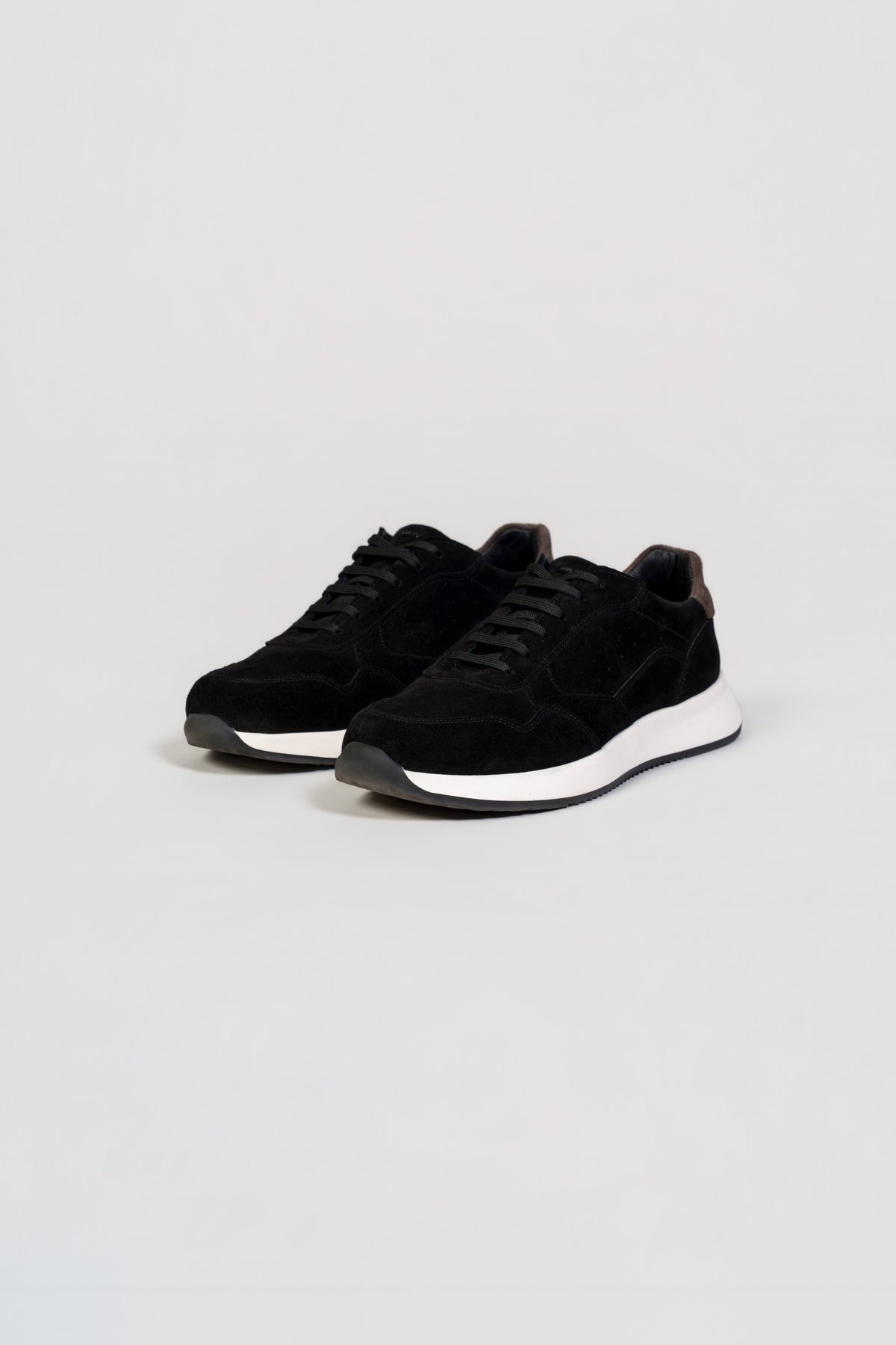 ST. SUET BLACK