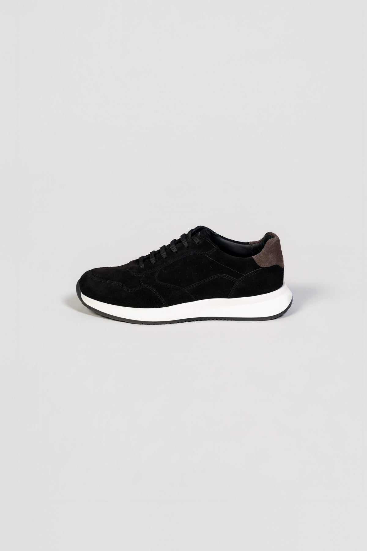 ST. SUET BLACK